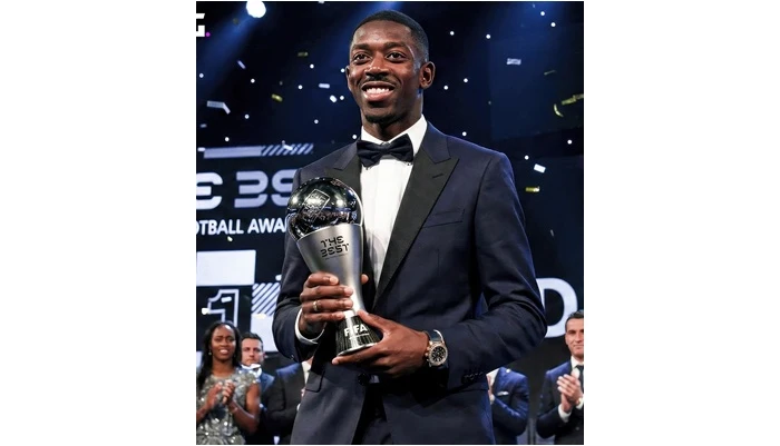 法國籍巴黎聖日耳曼前鋒登貝萊(Ousmane Dembele)首次榮獲國際足總世界足球先生。摘自FIFA推特