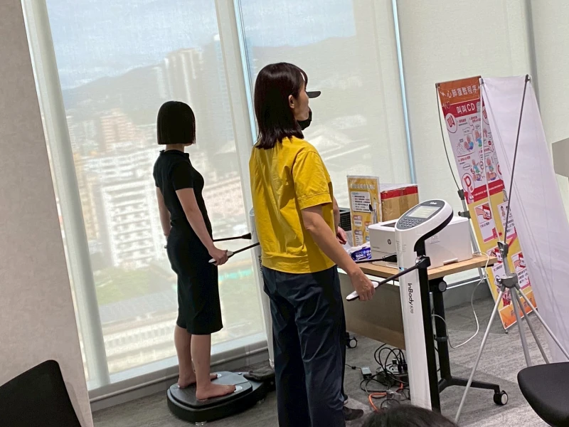 前衛健康事業進行科技體適能檢測。前衛提供