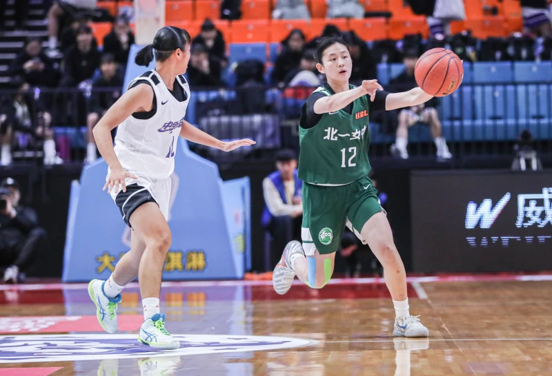 丠 一章宸語三分球5 投中3拿15分13籃板雙十。高中體總提供