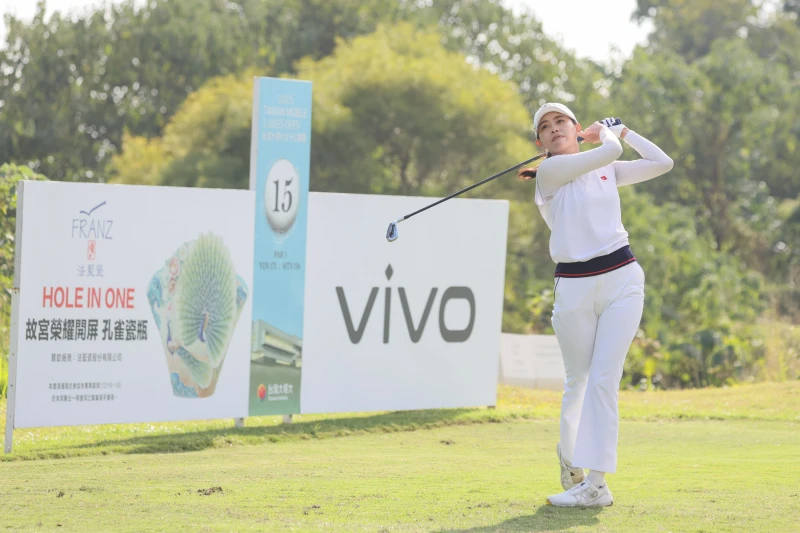 陳敏柔今天擊出台灣選手中最佳的67桿成績，暫時並列第二。大會提供