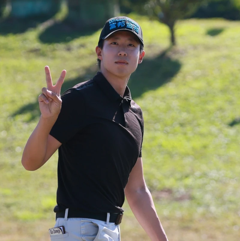 林銓泰今天打出62桿低桿以兩回合134桿-10暫列第四。Tpga／鍾豐榮攝影