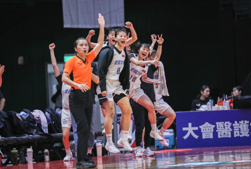 金甌喜慶勝永平。高中體提供