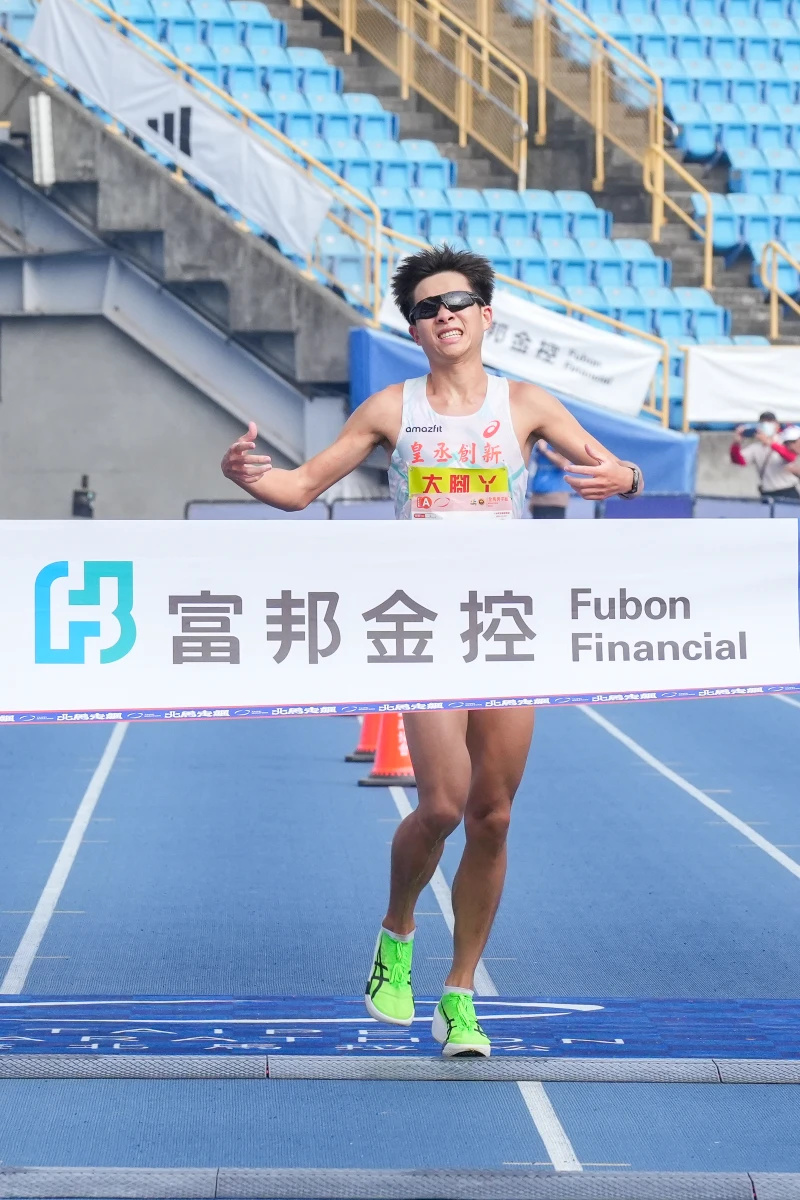 馬拉松國內男一施育佐。大會提供