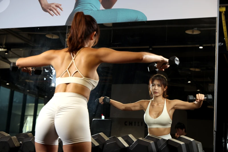 Lila積極重訓，希望能幫助想要擁有良好體態的女性朋友。(場地提供：CHILI SPACE 栖里健身俱樂部)