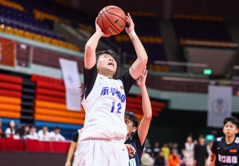 永平吳佩寧攻下最後致勝6分。高中體總提供