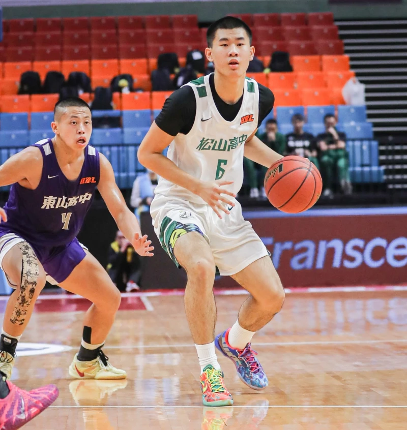 任語璿2記三分球拿17分8籃板5助攻松山。高中體總提供