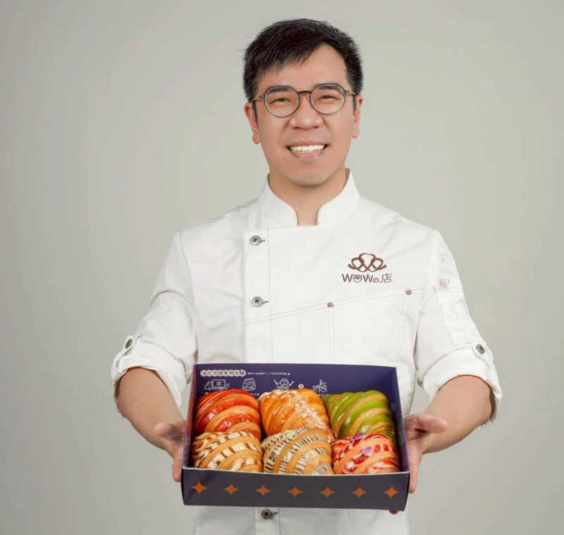 「WOW的店」香氣四溢的藍帶可頌，為跑者帶來驚喜補給。高雄運發局提供