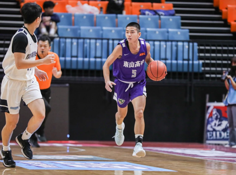 東山主控游元鈞13分 7籃板6助攻。高中體總提供