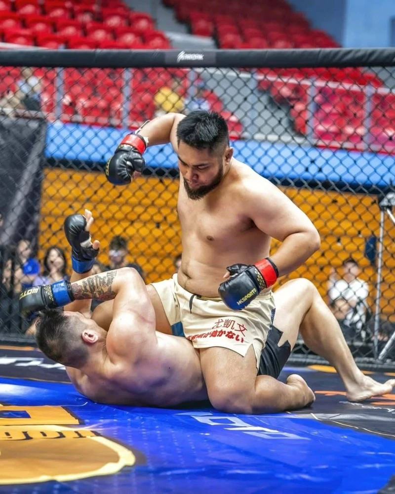 隊長尤凱文120kg傳統組外號凱撒為台灣史上唯一Amma亞洲冠軍。中華民國綜合格鬥協會提供