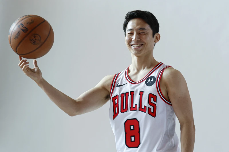 被譽為地表最強173的日本後衛衛河村勇輝與公牛重新簽約。法新社