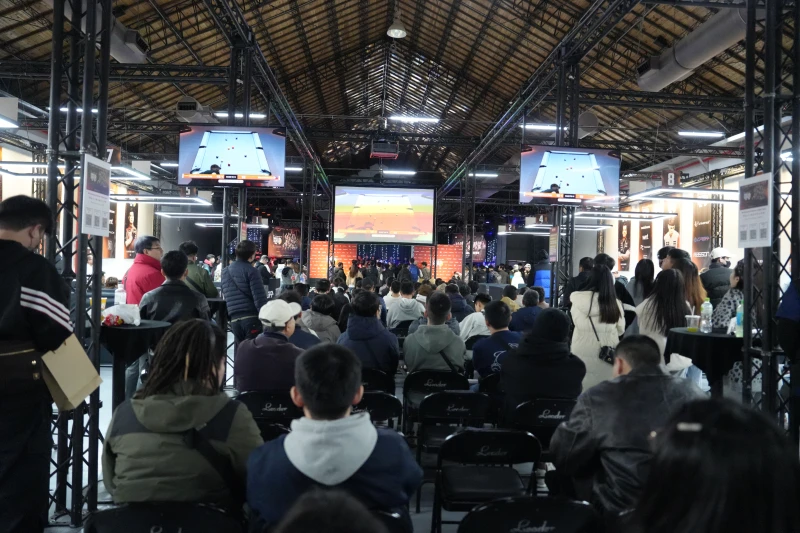 球迷熱情支持彷彿是棒球國際賽場景。大會提供 