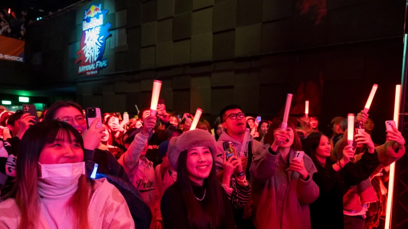 觀眾化身評審即時亮燈投票,親自決定誰能代表台灣站上世界街舞舞台。Red Bull 提供