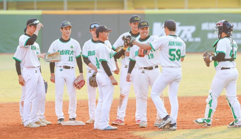 崑山科大隊史8強賽首勝。大專體總提供