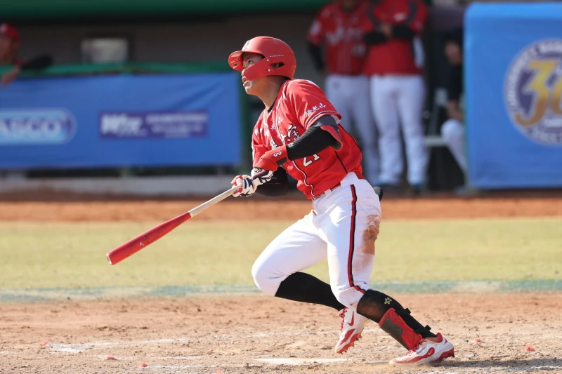 潘思佑猛打賞。大專體總提供