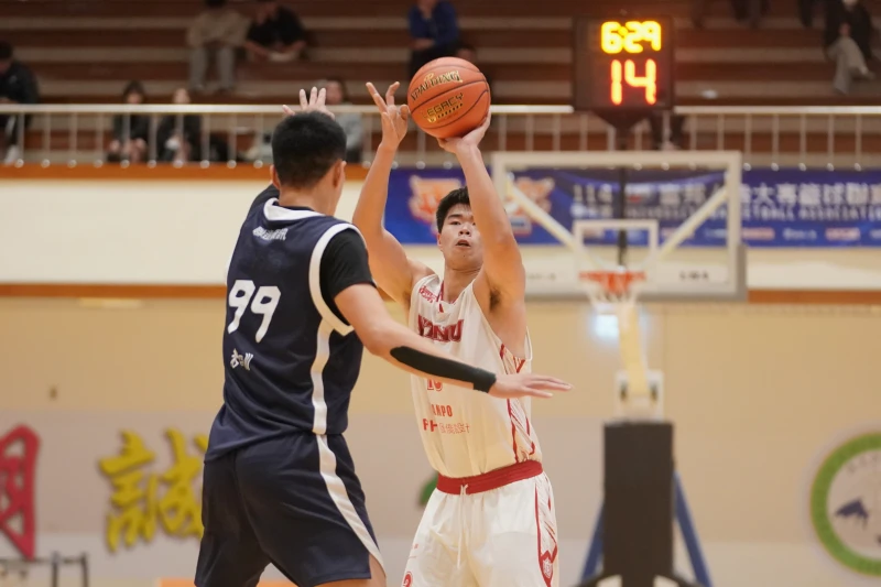 臺灣師大廖子程22分15籃板。大專體總提供