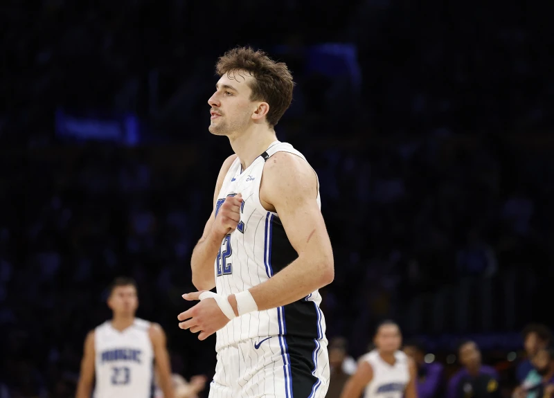 球賽在德國柏林進行，魔術主力鋒線華格納(Franz Wagner)在本場復出隨即繳出高效的數據。法新社