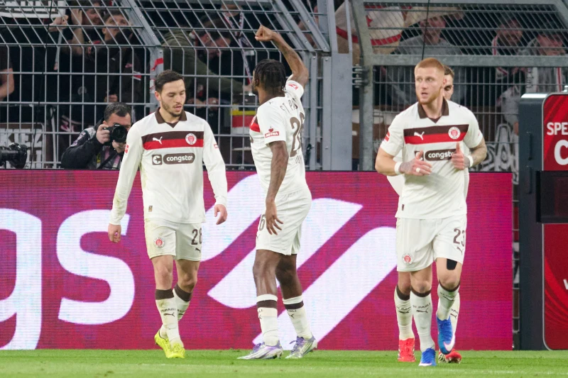 聖保利打了17輪輸掉11場，只拿12分，穩坐德甲副班長寶座。法新社