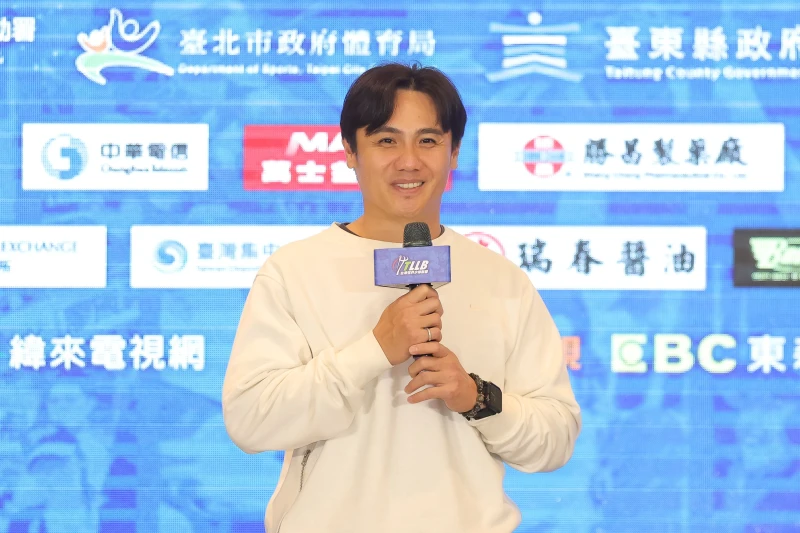 日前宣布本季即將退休的陳鏞基也出席餐會給現場小選手鼓勵。台灣世界少棒連城提供