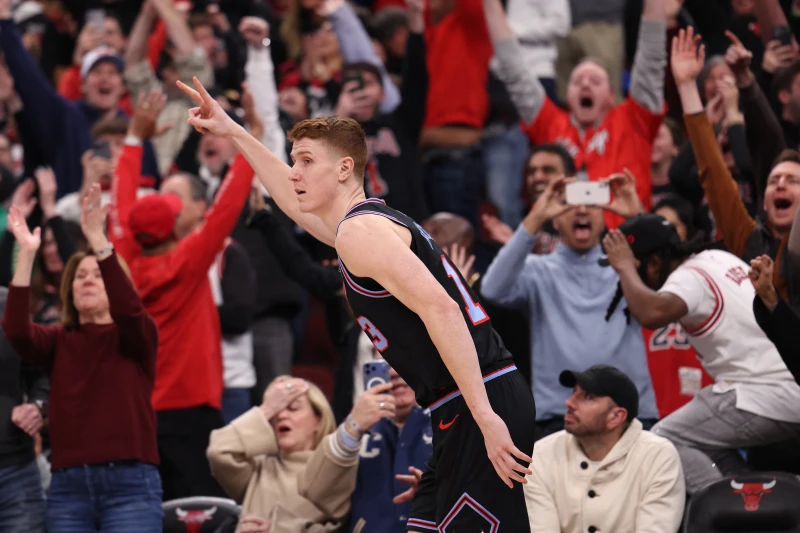 公牛射手赫爾特0.2秒三分準絕殺驚險擊退塞爾提克。法新社