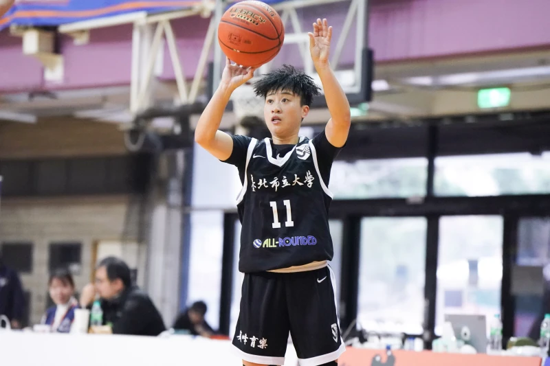 北市大學連容纓21分。大專體總提供