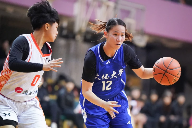 文化大學王玥媞24分7籃板6抄截包含4顆外線。大專體總提供