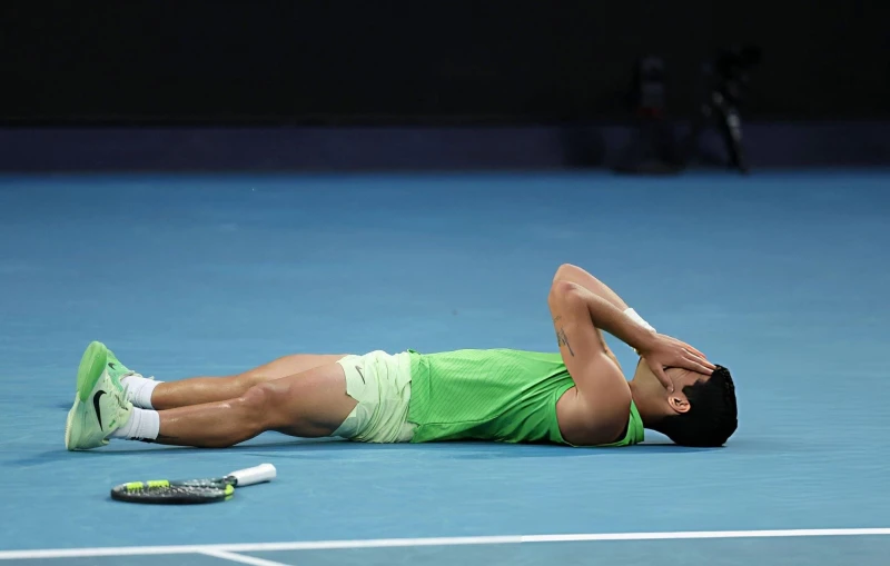 世界球王艾卡拉茲（Carlos Alcaraz）連12個五盤大戰獲勝。摘自澳網推特