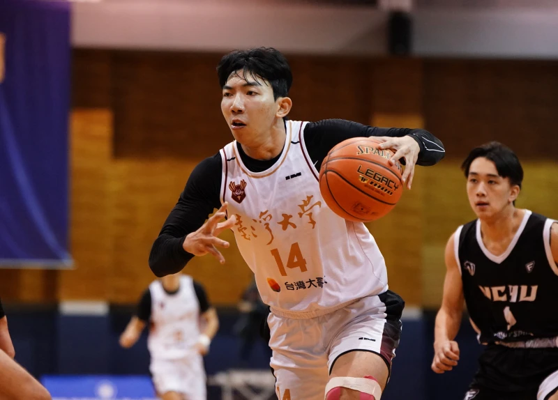 臺大張正東21分9籃板。大專體總提供