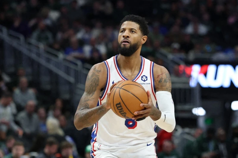 費城76人主力前鋒喬治（Paul George）因違反NBA的禁藥規定，今天上午被禁賽25場的處分。法新社