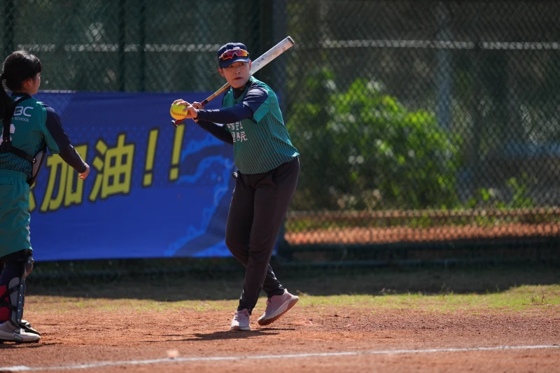 中信學院找來前奧運國手吳佳燕擔任總教練。大專體總提供