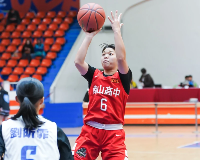 南山王峟筑 。高中體總提供