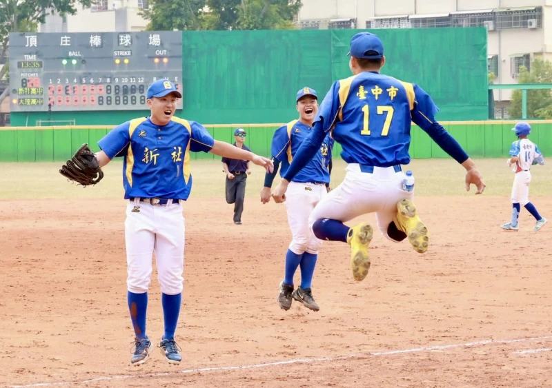新社隔5年再闖三階。學生棒聯提供
