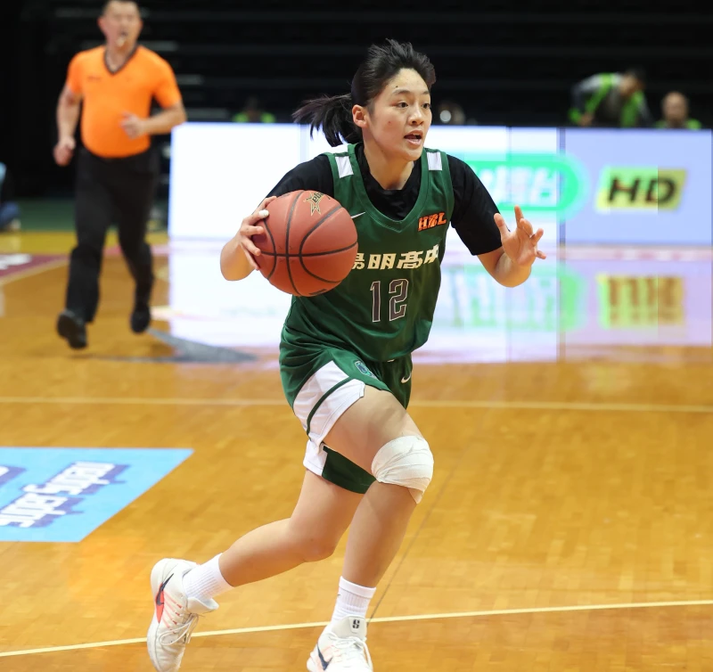 陽明陳芯。高中體總提供