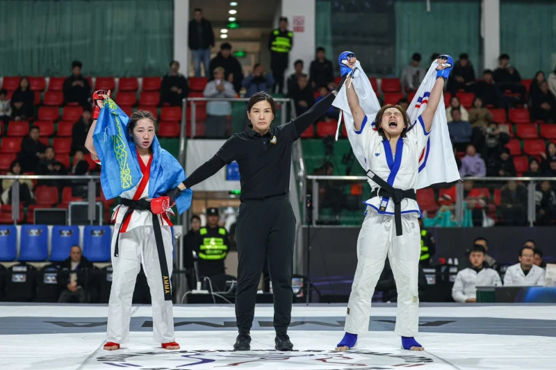 布布在MMA格鬥亞錦賽擊敗哈薩克強敵晉級決賽。林郁芬提供