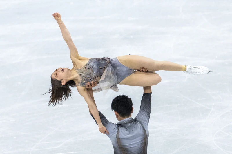 日本組合三浦璃來(Riku Miura)/木原龍一(Ryuichi Kihara)逆轉摘金。法新社