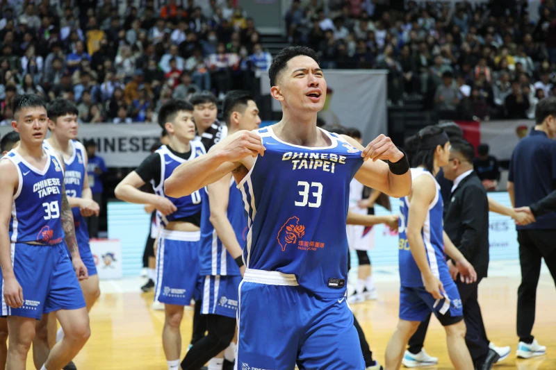 中華隊雷蒙恩成功宰韓。李天助攝