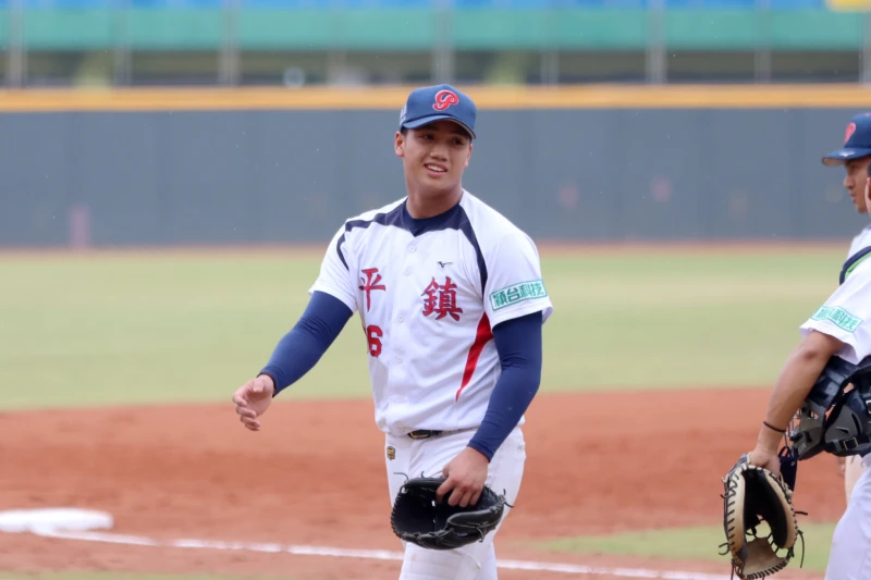 劉任右5局11K。學生棒聯提供