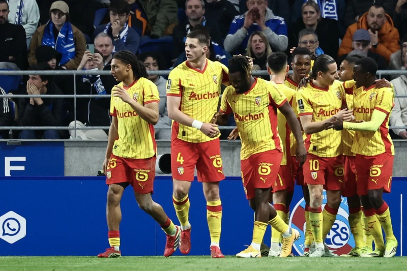 排名第二的朗斯今在客場以1比1被史特拉斯堡逼平,錯失緊咬榜首的良機。法新社