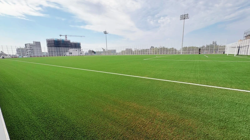 台中國際足球園區副球場人工草皮朝取得國際認證邁進。（圖：台中運動局提供）