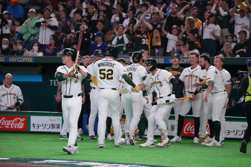 Robbie Perkins開轟。記者劉峻誠攝