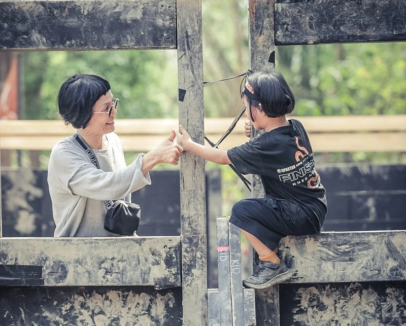 小鐵人賽可以增加家庭之間的互動。大會提供