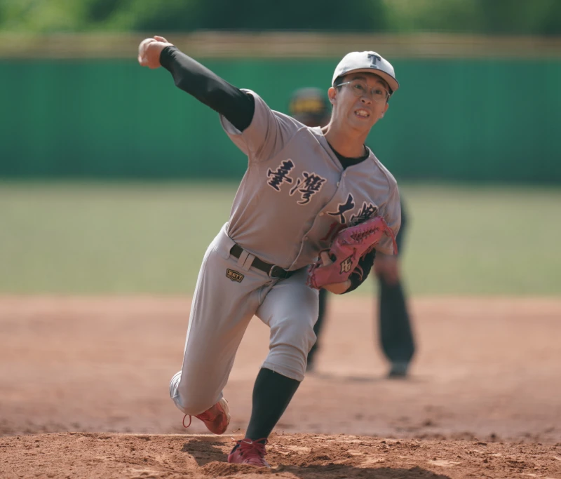 黃昱翔為自己打下勝投。大專體總提供