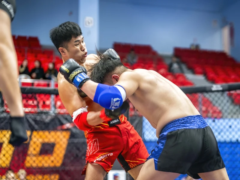 呂偉誠左開局僅 1 分多鐘就獲勝。中華民國職業技擊聯合會提供