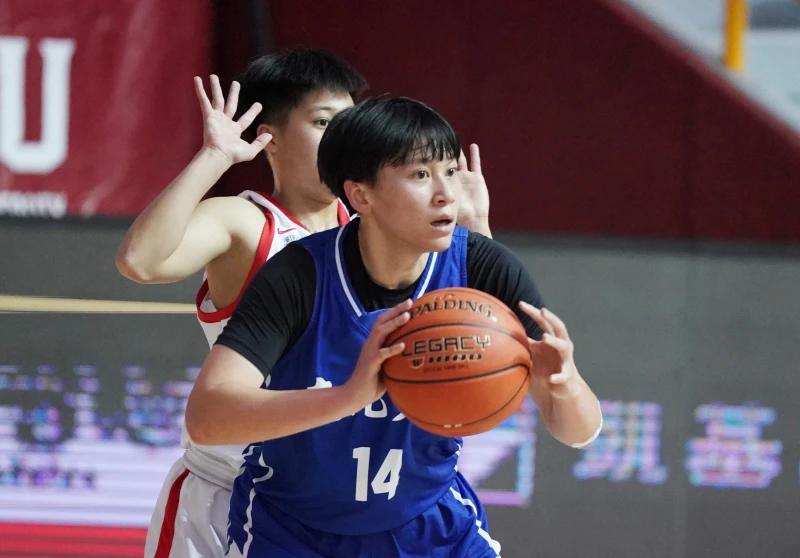 文化鄭慧慈全場最高17分另有14籃板。大專體總提供