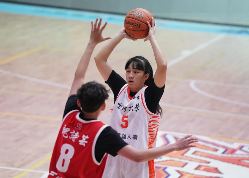 世新林映樺11分。大專體總提供