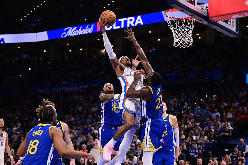 亞歷山大（Shai Gilgeous-Alexander）連續127場得分破20，今正式改寫高懸63年的傳奇紀錄！法新社