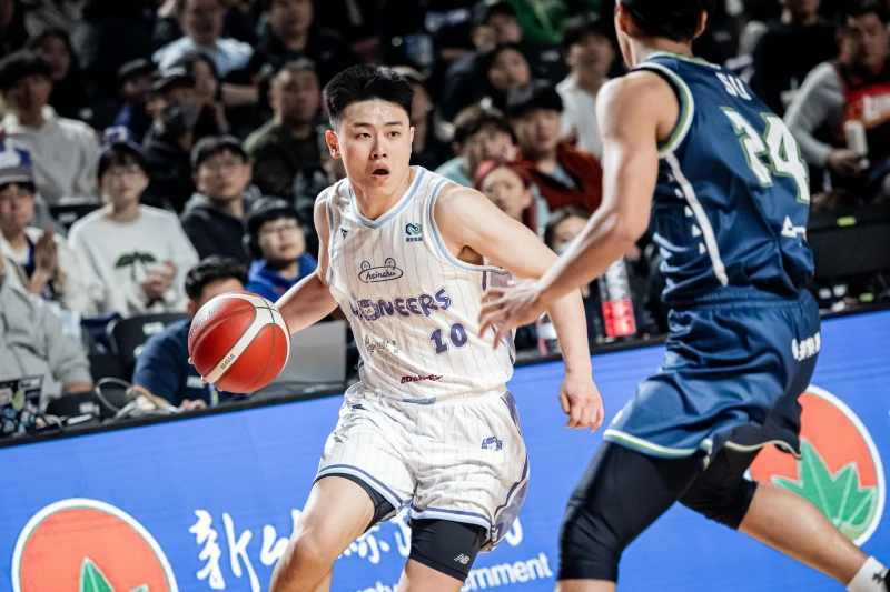 劉丞勳今日投進四顆三分彈 拿下12分。官方提供