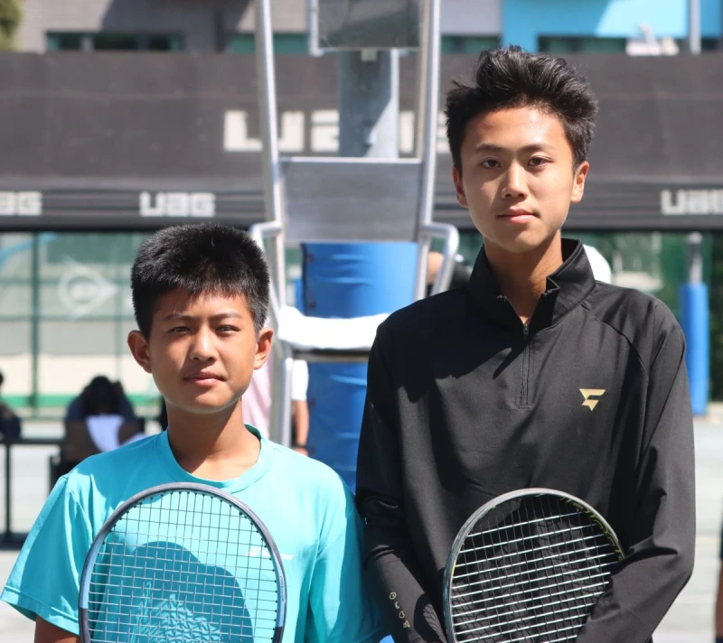 陳子澈(左)身高165，比對手蔡睿恩(右)矮了22公分。四維體育推廣教育基金會提供