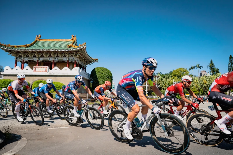 臺北市站全長80.6公里本場比賽的平均時速高達50.43公里繞行市區的封閉式高速賽道。國際自由車環台賽提供