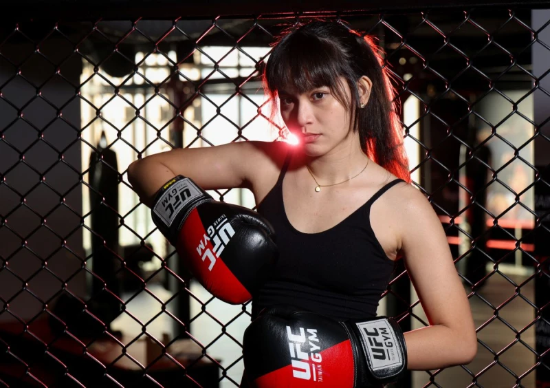王靖蓉被日本媒體冠上「花仙子」的稱呼。(場地提供：UFC GYM 台中勤美旗艦館) 特約記者 郭運復攝