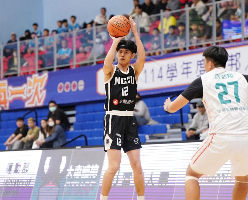 政治大學林子皓20分。大專體總提供